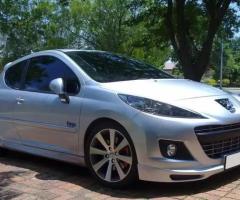 PARAKOLP I PERSHTATSHEM PER PEUGEOT 207