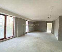 JEPET ZYRE PER QIRA (prane qendres) Rruga Kavajes - 3