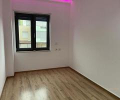 Jepet me qira ambient per zyre tek Ring Center ! - 3