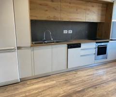 TEK RRUGA E KAVAJES JAPIM ME QIRA AMBIENT PER BANIM OSE ZYRE 2+1 - 2