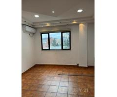 Ambient për zyra me qira në zonën e Ish Bllokut - 4