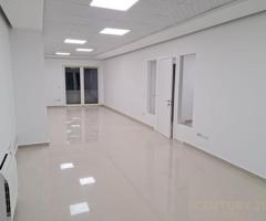 Zyre Per Qira Ne Rrugen E Kavajes - 2