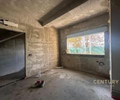 OKAZION! SHITET TRIPLEX TEK KOMPLEKSI "SWAN", LIQENI FARKES, TIRANE! - 6