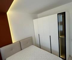 Shitet apartament SUPER MODERN 1+1 tek Komuna e Parisit - 4