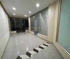 SHITET NJESI KOMERCIALE +POST PARKIMI NE XHAMLLIK BUZE RRUGE ! - 3