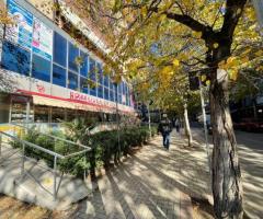 SHITET NJESI KOMERCIALE +POST PARKIMI NE XHAMLLIK BUZE RRUGE ! - 4