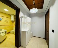 APARTAMENT ME QERA 2+1 PRANE LIQENIT ARTIFICAL TE TIRANES - 4