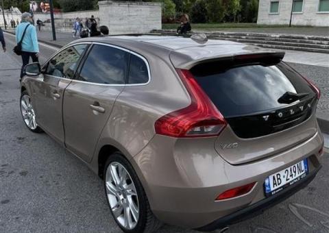 Shiteti Volvo V40  2.0 Naft - foto 2
