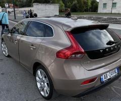 Shiteti Volvo V40  2.0 Naft - 2