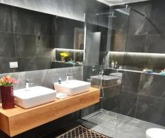 Shitet apartament ne tirane te Petro Nini afër Nobis - 6