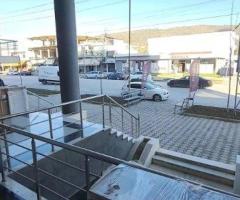 Shitet Dyqan Shetitorja Stadiumit Rruge Kryesore Lushnje - 3