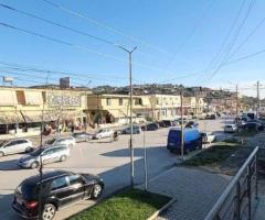 Shitet Dyqan / Hapsire per kthim ne apartament Rruge Kryesore Lushnje - 9