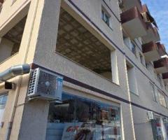 SHITET NJËSI KOMERCIALE MUNDËSI KTHIMI NË APARTAMENTE DHOMA QIRA QENDER QYTETI LUSHNJE - 10