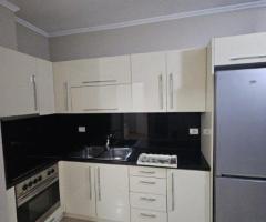 APARTAMENT ME QERA NE ASTIR