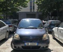 TOYOTA YARIS 2000€ - 3